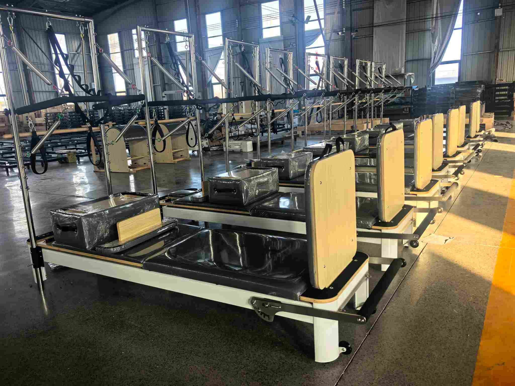 Berita Pengiriman Massal | Reformator Pilates Komersial Supermodel Yingruis Diekspor ke Pasar Global